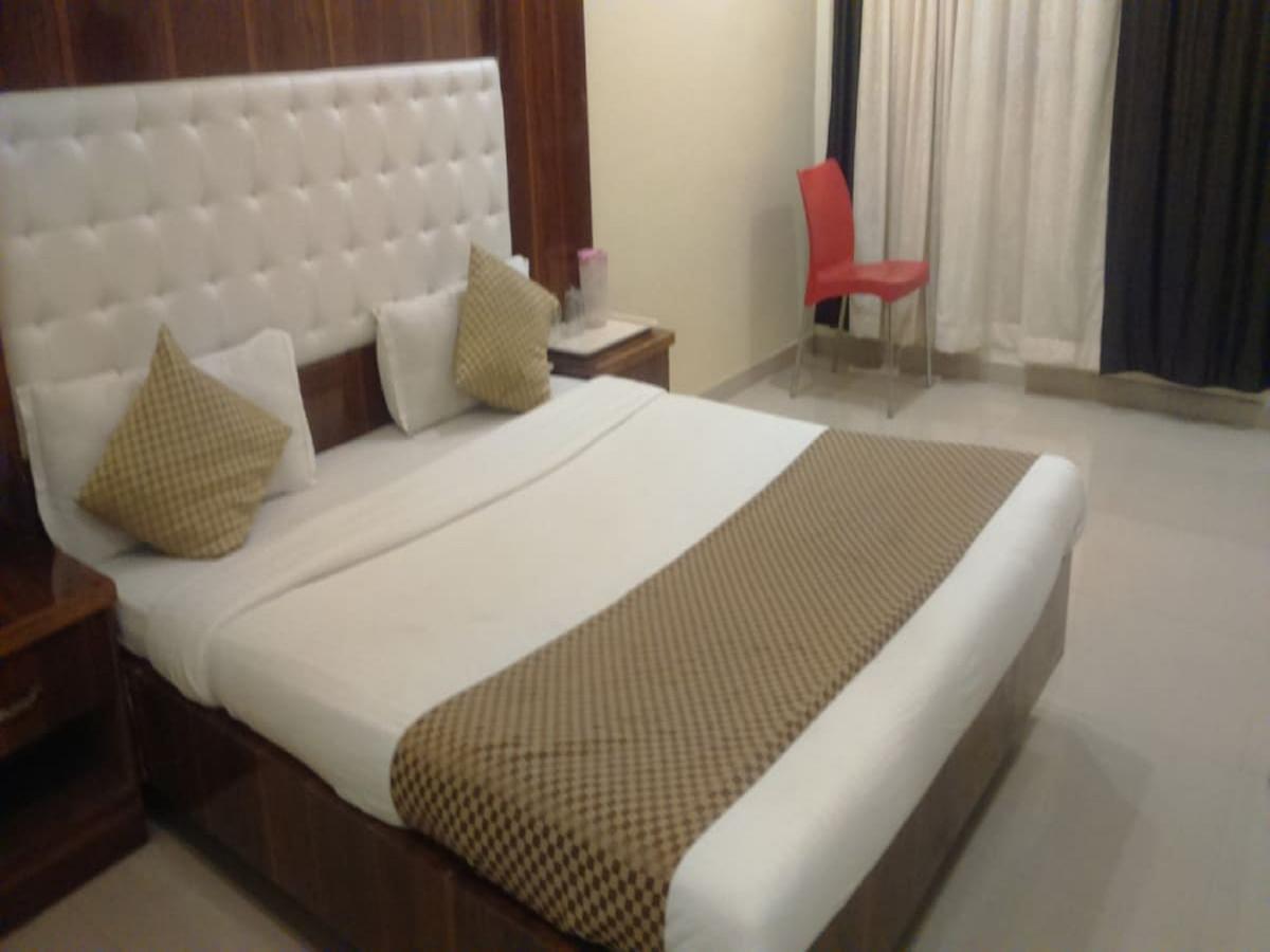 Hotel Shri Krishna Shirdi Ngoại thất bức ảnh
